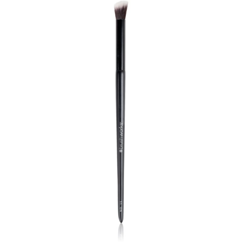 Brushworks Angled Blending λοξό πινέλο για σκιές ματιών τύπος NO. 15 1 τμχ